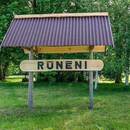 Runenu Tejas Namins Vidzeme Buitenkant foto