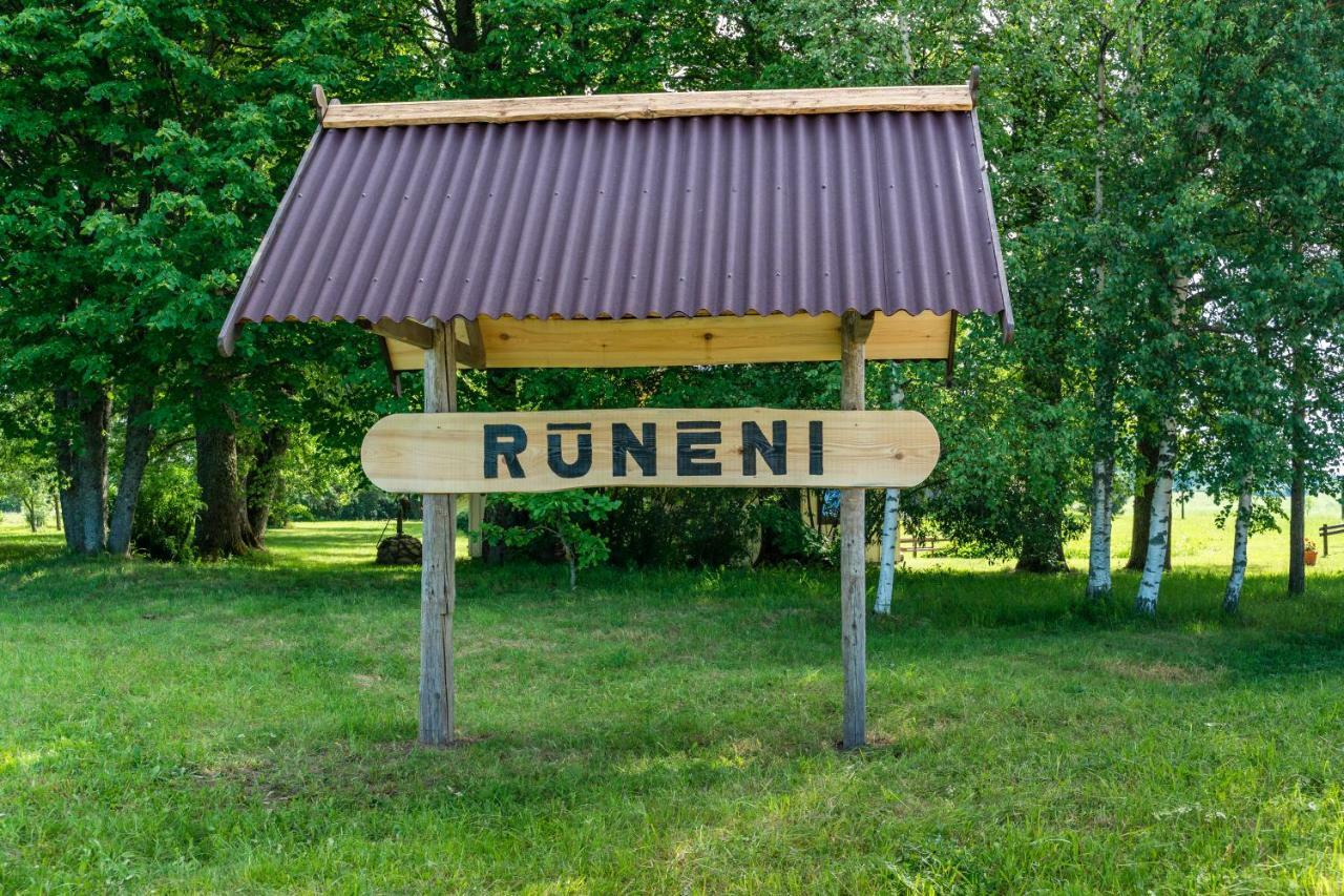 Runenu Tejas Namins Vidzeme Buitenkant foto